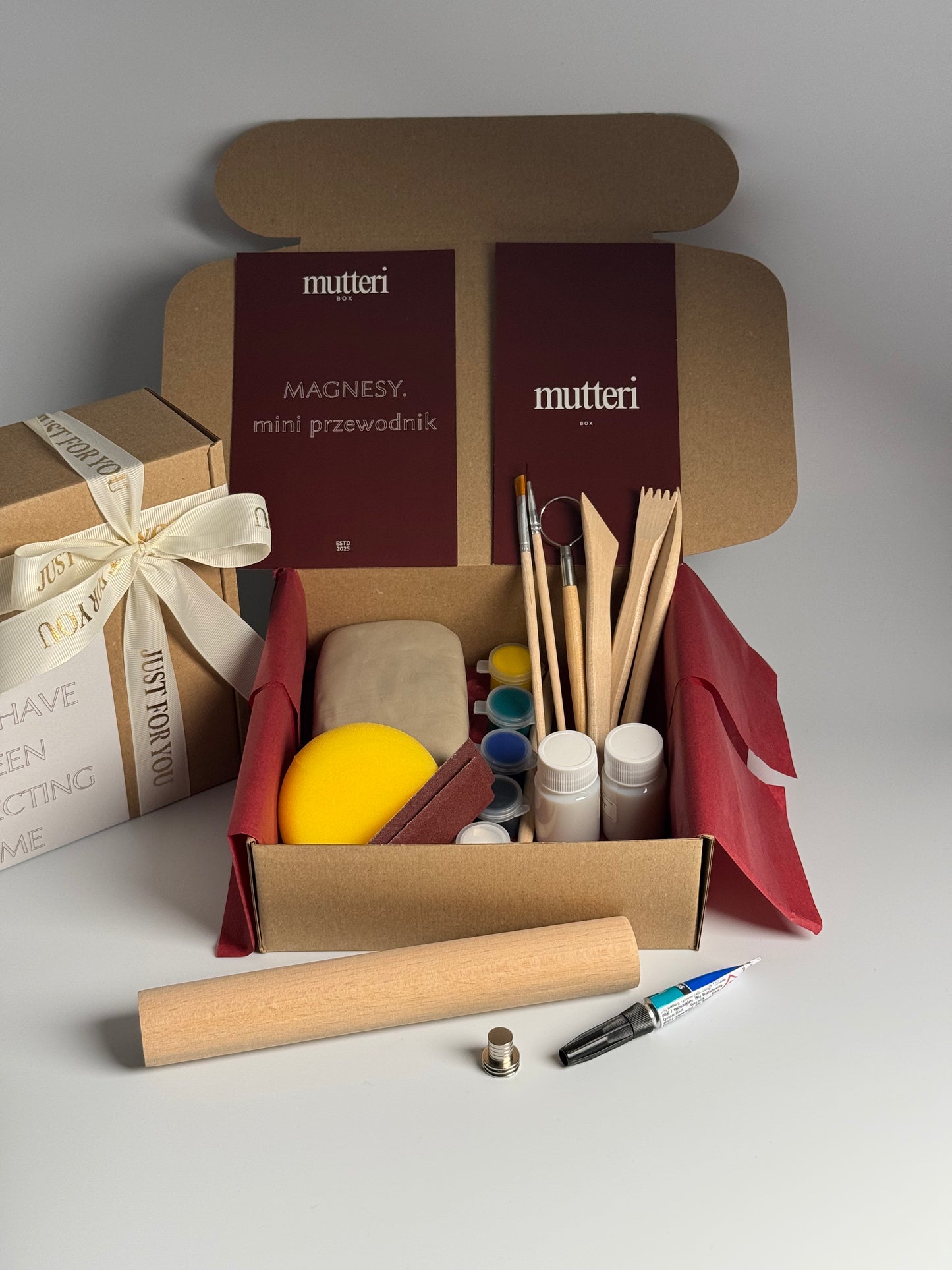 Box do lepienia magnesów z gliny samoutwardzalnej
